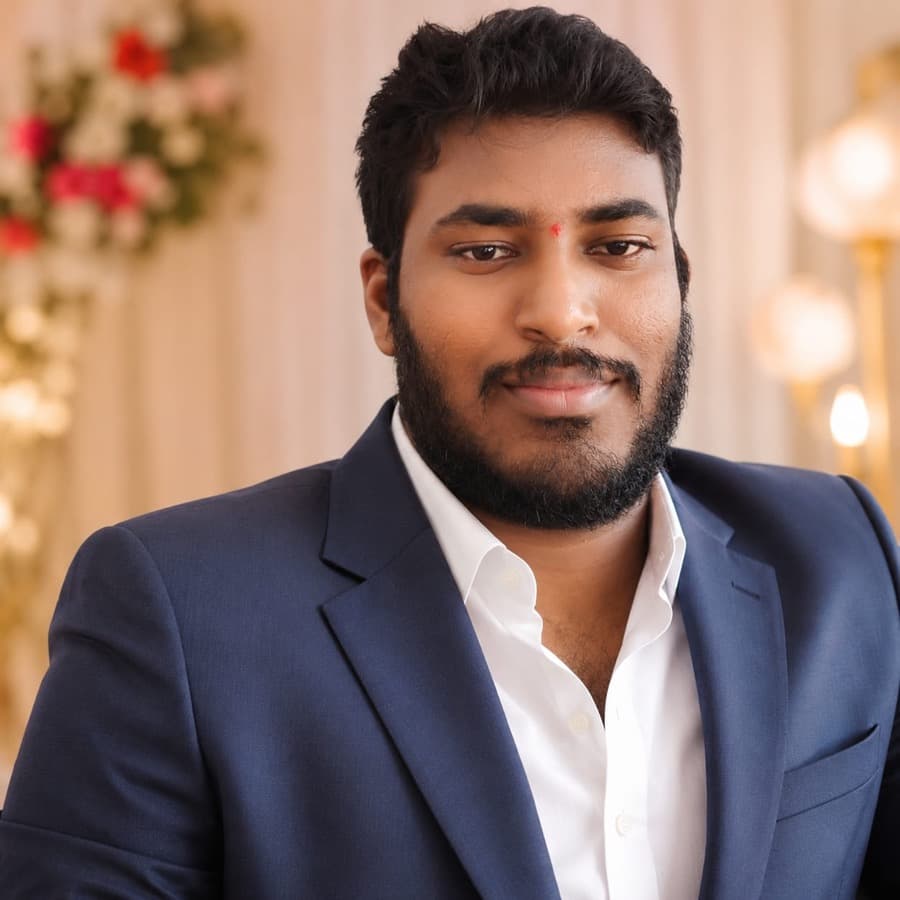 యనమాడల ఈశ్వర్ తేజ